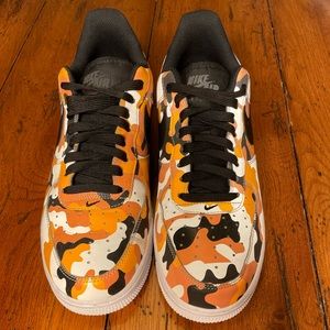 Nike Air Force 1 '07 LV8 Shoes Orange/Black Camo 823511 800 Men's